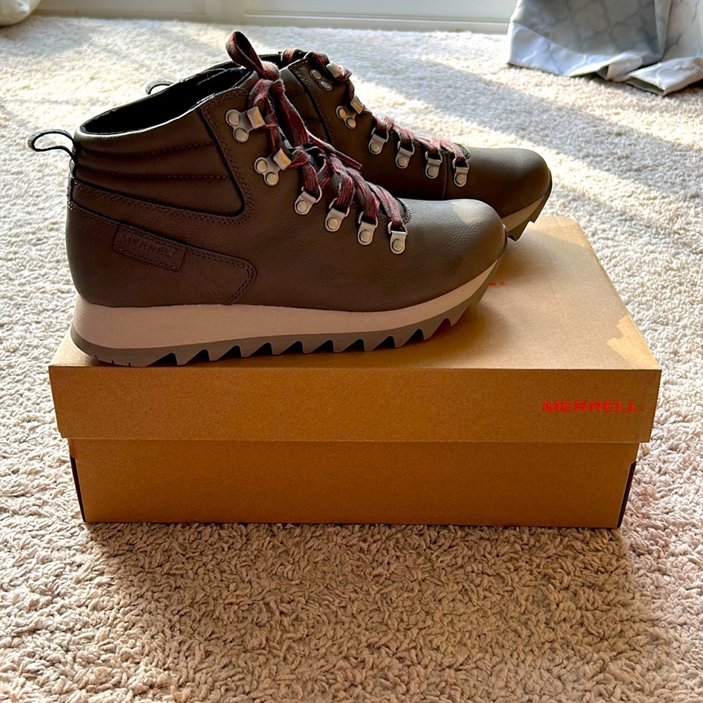 Merrell woman’s hiking boots, never worn, fresh out of the box
